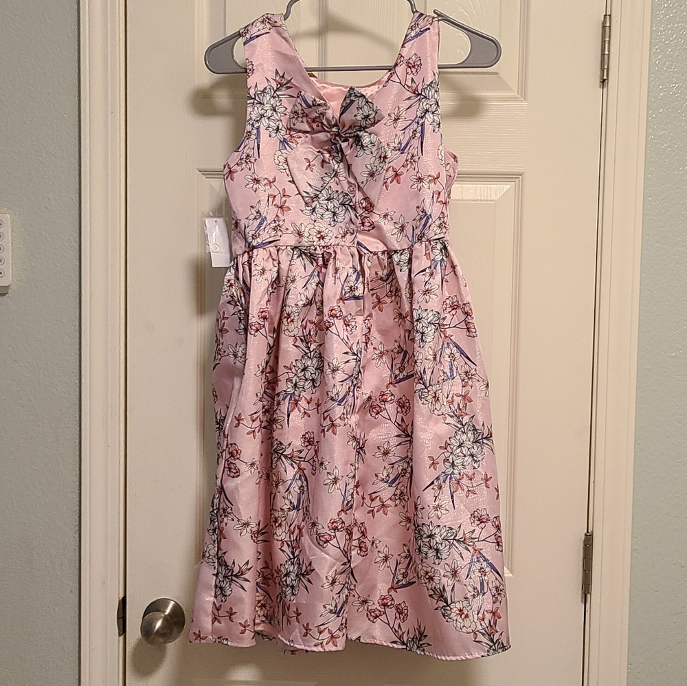Girl Dress - Picture 2 of 6